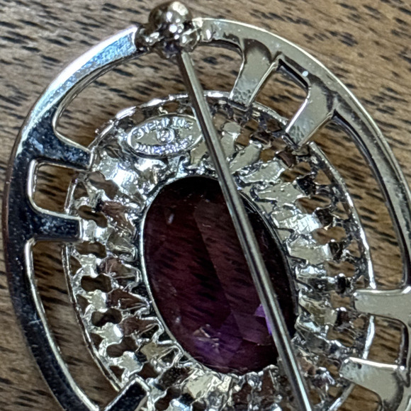 Vintage Danecraft Sterling Silver Brooches Purple Center Faceted Cabochons (2) - Picture 6 of 6